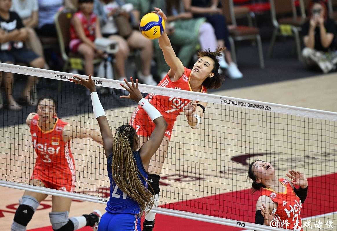 中国女排1-3不敌法国女排 遗憾无缘世锦赛八强 中国女排1-3不敌法国女排 遗憾无缘世锦赛八强