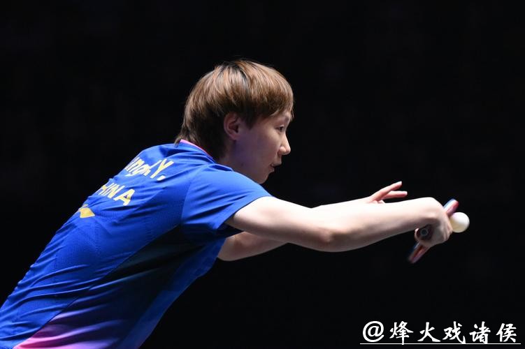 王曼昱气势如虹横扫对手 晋级WTT冠军赛8强 王曼昱气势如虹横扫对手 晋级WTT冠军赛8强