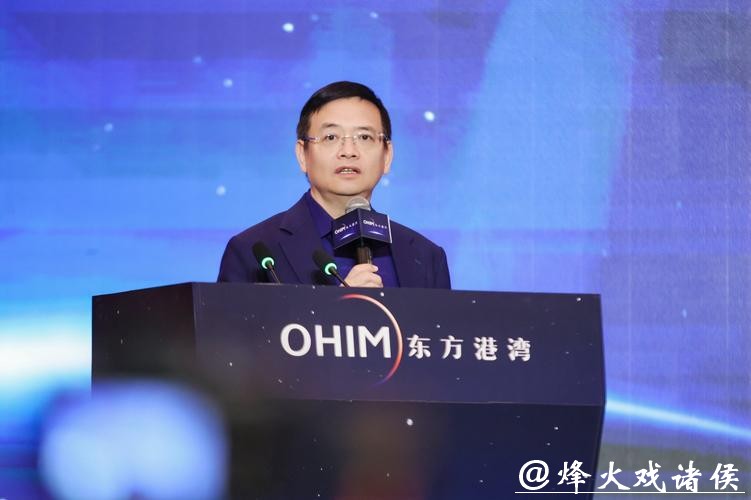 视频|东方港湾但斌贺新春:2026年很可能成为AI应用的爆发之年 错失时代风险远大于泡沫担忧 视频|东方港湾但斌贺新春:2026年很可能成为AI应用的爆发之年 错失时代风险远大于泡沫担忧